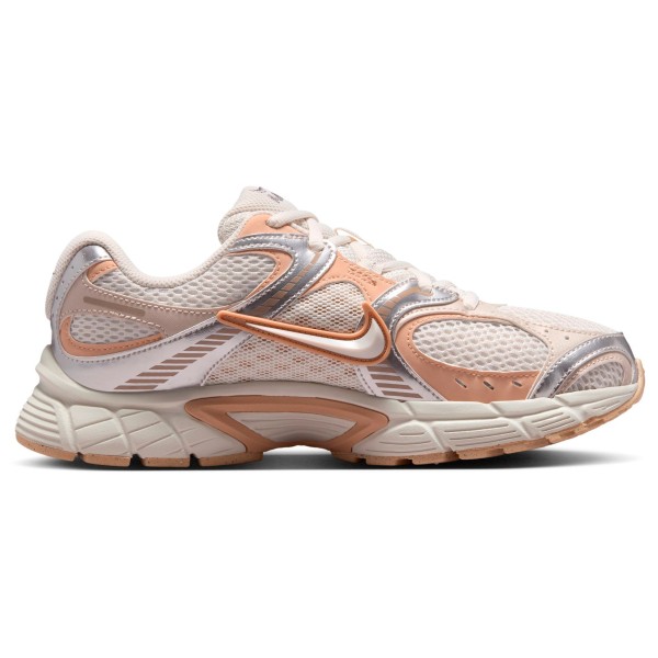 Nike Women’s V5 RNR Sneakers Bruin