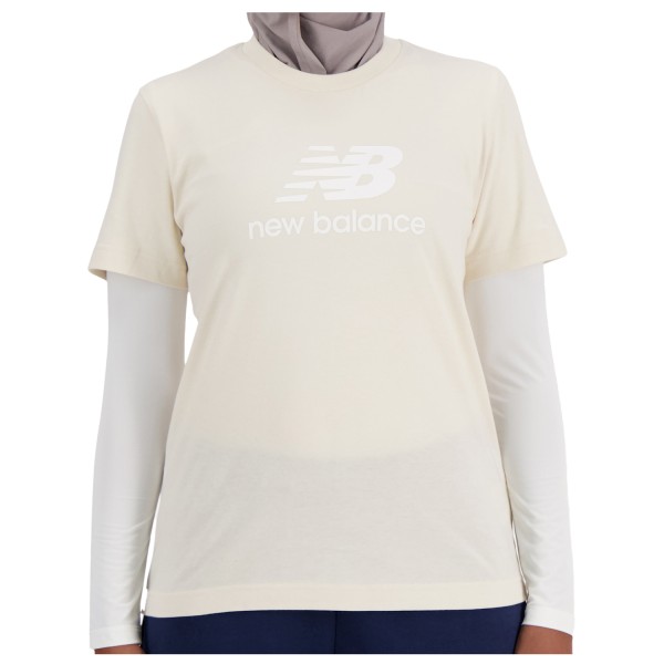 New Balance Sport Essentials Jersey Logo T-Shirt T-Shirt Women (Größe XS |beige)