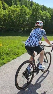 Tuotetta Alé - Women's Ride Jersey - Pyöräilypusero koskeva kuva 2 k&auml;ytt&auml;j&auml;lt&auml; Susanne