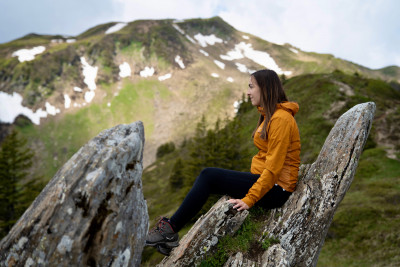 Bild 1 av Jasmin till Arc'teryx - Women's Atom Lightweight Hoody - Syntetjacka