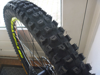 Bild 2 av Ben till Continental - Kryptotal-R Trail Endurance 29 x 2.60'' FB - Cykeldäck