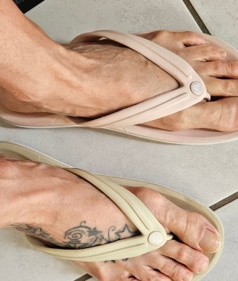 Bild 1 von Claudia zu Crocs - Crocband Flip - Sandalen