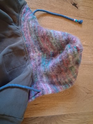 Bild 1 von Sandra zu E9 - Women's Bea - Hoodie