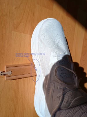 Image 7 from Octav of HOKA - Clifton 10 - Running shoes