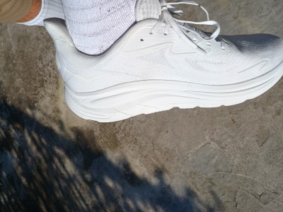 Image 3 from Octav of HOKA - Clifton 10 - Running shoes