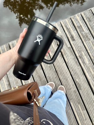 Imagen 2 de Anastasiia Bordyniuk  sobre Hydro Flask - All Around Travel Tumbler - Botella