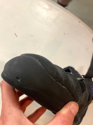 Imagen 1 de Nathan sobre Mad Rock - Black Drone High Volume - Pies de gato