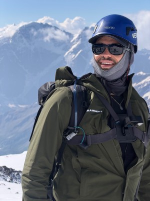 Image 2 from Kirill of Mammut - Treeline Light Hardshell Hooded Jacket - Waterproof jacket