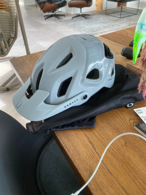 Imagen 1 de Emiel sobre Oakley - DRT5 - Europe - Casco de ciclismo