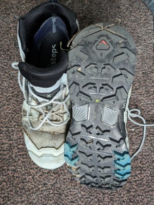 Bild 1 von Anne zu Salomon - Women's X Ultra 4 Mid Wide GTX - Wanderschuhe