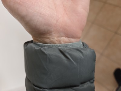 Tuotetta Stoic - Women's PerformanceDown SalmiSt. Jacket with Hood - Untuvatakki koskeva kuva 1 k&auml;ytt&auml;j&auml;lt&auml; Kathleen